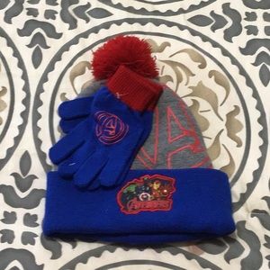 Avengers youth hat and gloves